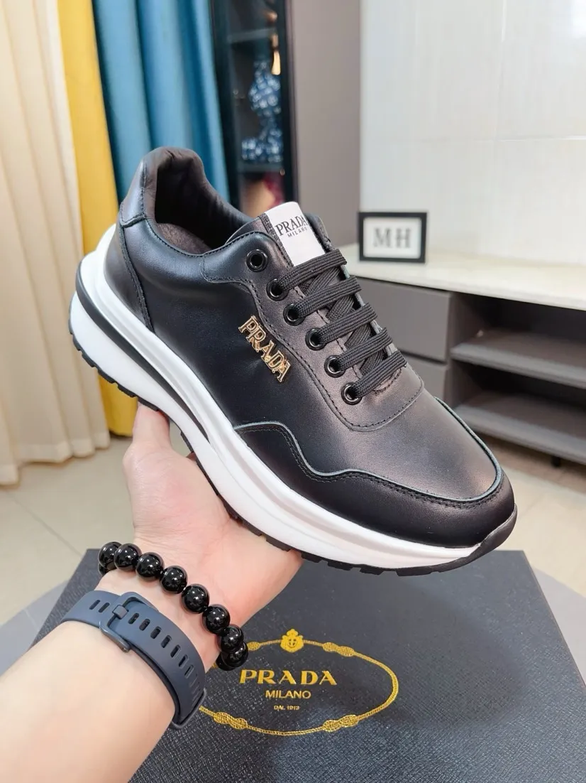 Men's shoes 💰420🌹🌹Prada is a luxurious and fashionable high-end product ✊🔥The perfect last shape and top-notch handcrafting make this shoe immediately create a strong aristocratic atmosphere. Imported first-layer cowhide with brogue carving crafts💋Cowhide lining🎶Rubber combination outsole specially imported from France for leather shoes😍Color: Mysterious Black☕️Number 38～44
